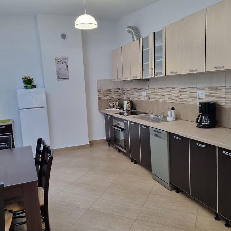 Apartament Zona Centrala Apartment คลูจ-นาโปกา ภายนอก รูปภาพ